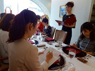3月残席1名様 お食事をしながら楽しく学ぶ はじめてのテーブルマナー 実践編 初級 テーブルマナー レッスン 東京中央区銀座 マナー サロン シンデレラ株式会社